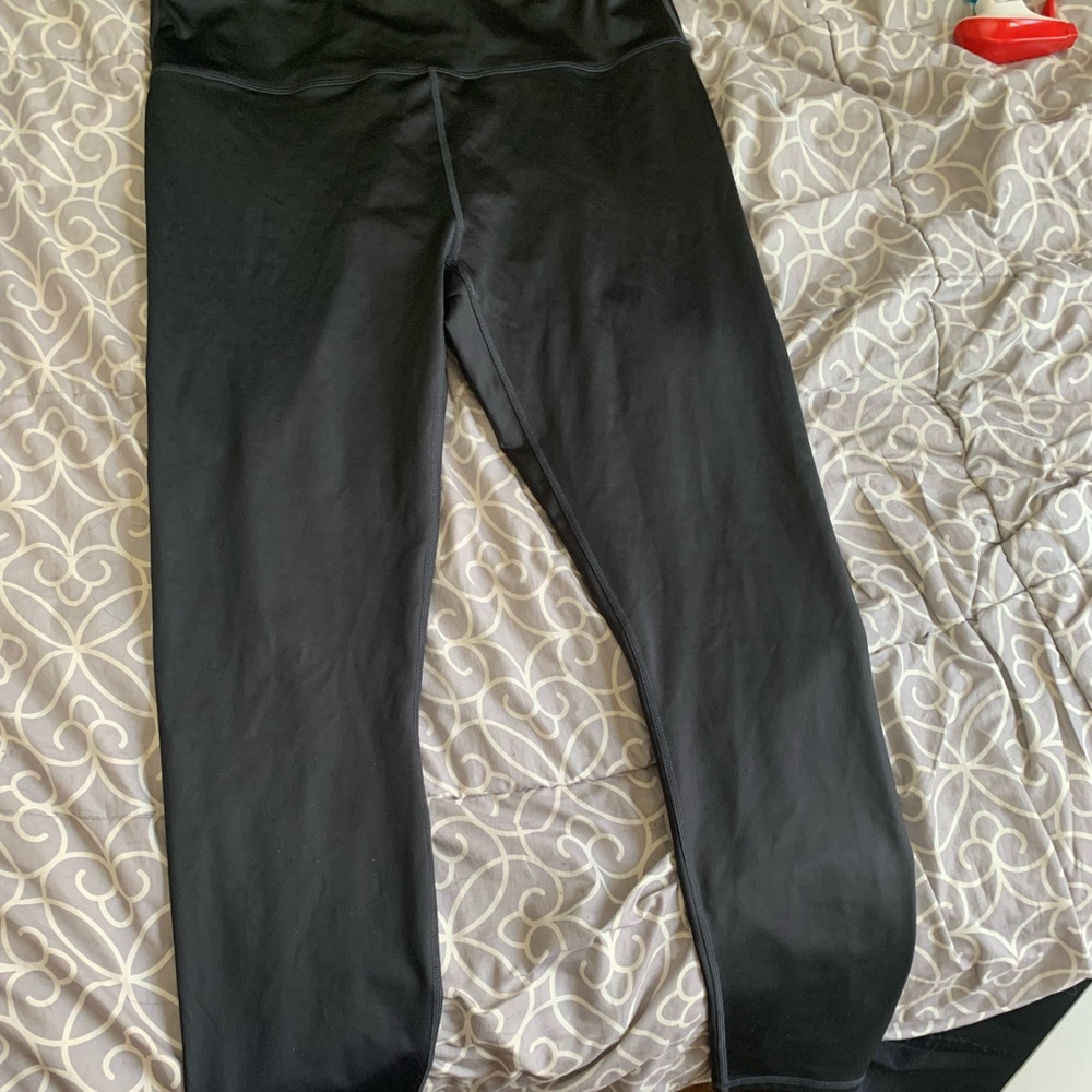 Black fabletics leggings